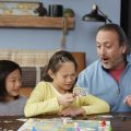 Настолна игра Hasbro Monopoly Voyage autour du monde 3951338 1-74, Околосветско пътешествие, 40 см, На френски език_8