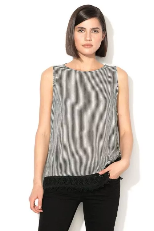 Дамски топ Esprit 181334982 10-51  С плетена дантела  Раиран дизайн  Черен Бял  XS
