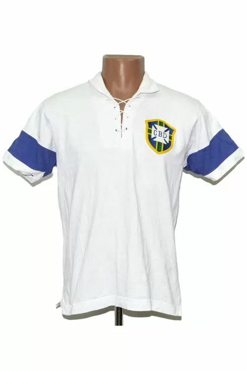 Детска тениска Nike 493944 10-108  BRAZIL 1938 AWAY FOOTBALL  Нашивка  Връзки на яката  Памук  L  152-158cm  Бял