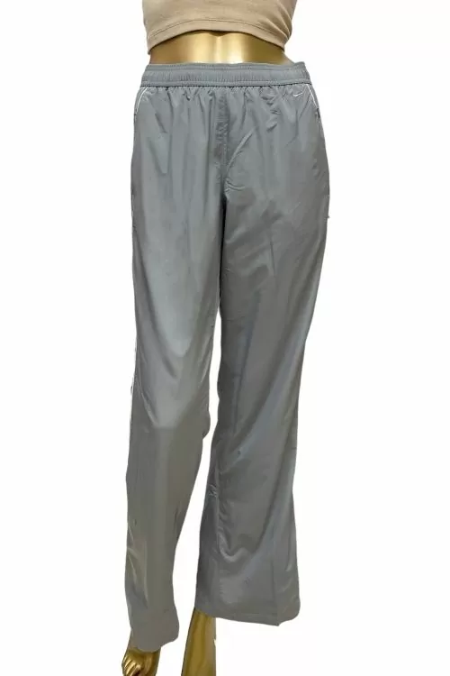Дамски спортен панталон Nike 241960-090-M 10-132  Разкроена кройка  Мрежа отвътре  Лого  М  Сив