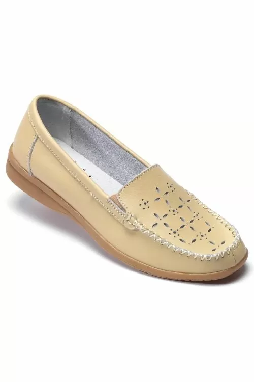 Дамски мокасини Pili Pala 16469691 15-642  Slip On  Перфорация  Естествена кожа  Бежов  39 EU