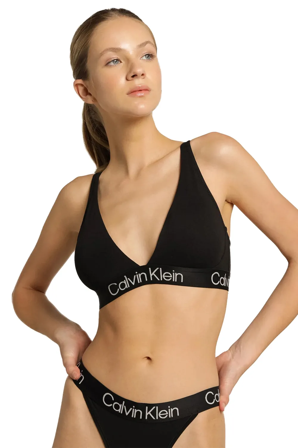Дамски сутиен бралет Calvin Klein Underwear F6683-BK 10-514  Леко подплатени триъгълни чашки  Памук  Черен