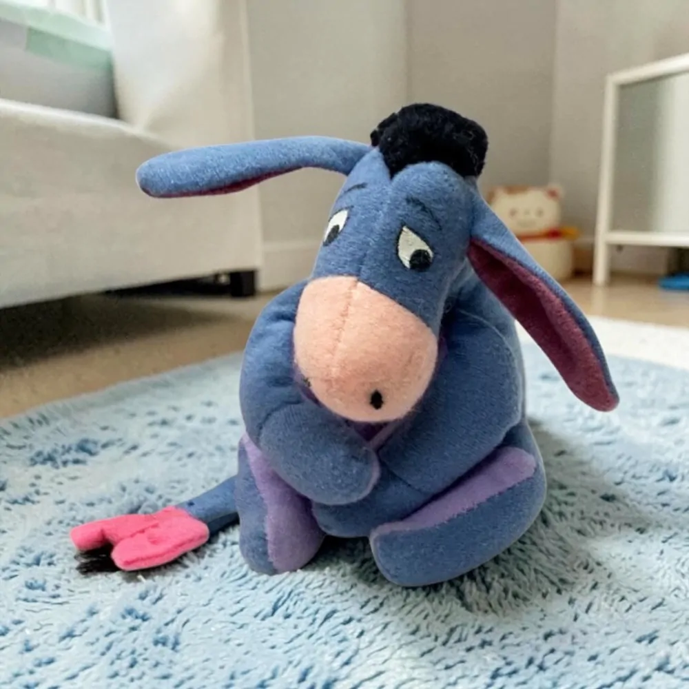 Плюшена играчка Disney Winnie the Pooh 21-44-75 1-100  Магаренцето Йори  10 x 7 см  Син